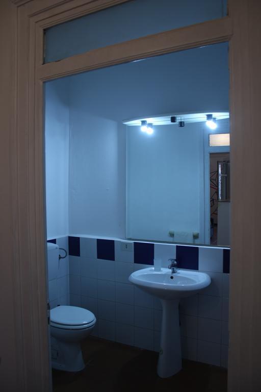 Kaleidos Private Apartment Palermo Bagian luar foto