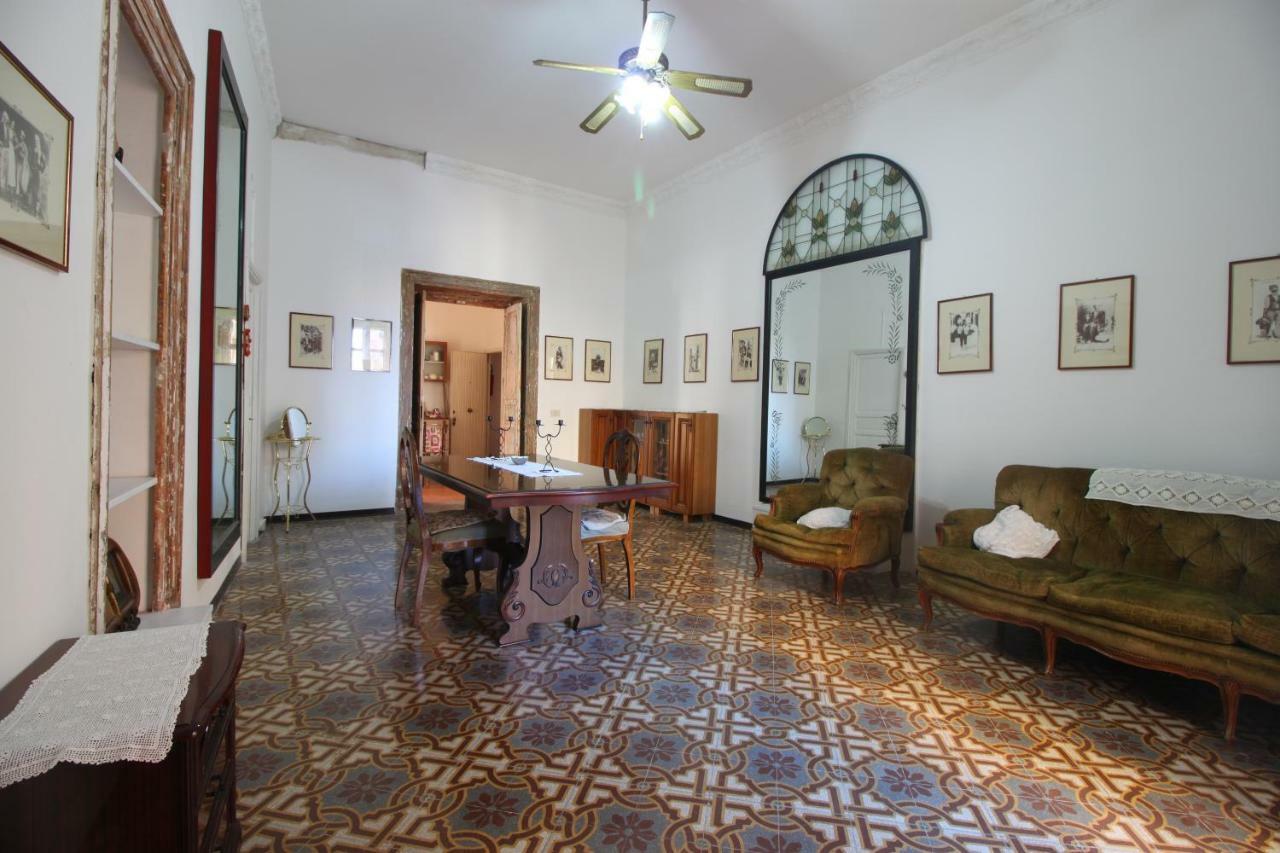 Kaleidos Private Apartment Palermo Bagian luar foto