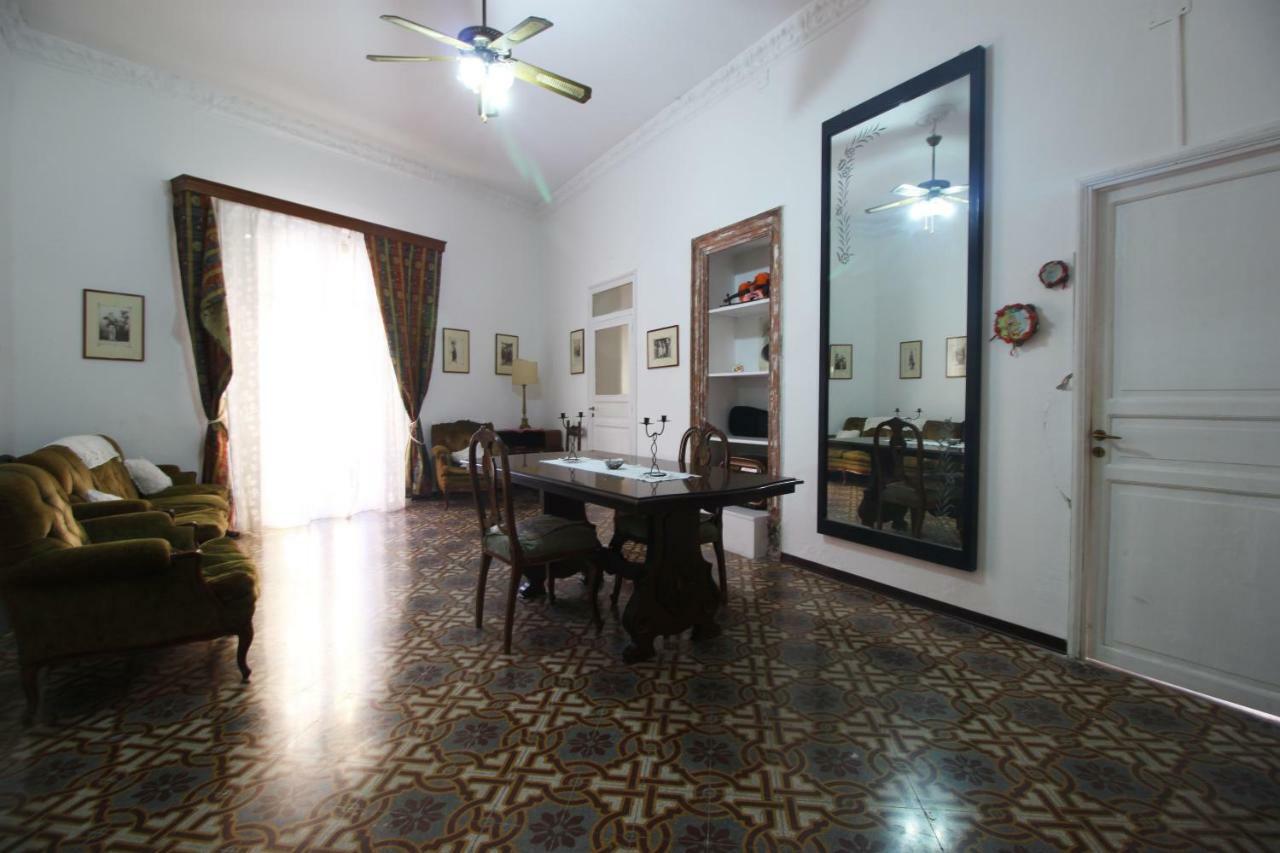 Kaleidos Private Apartment Palermo Bagian luar foto